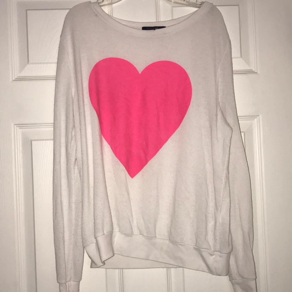 Forever 21 white long sleeve w/ pink heart (M)